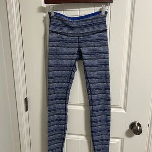 Lululemon Athletica Blue and Gray Patterned Leggings